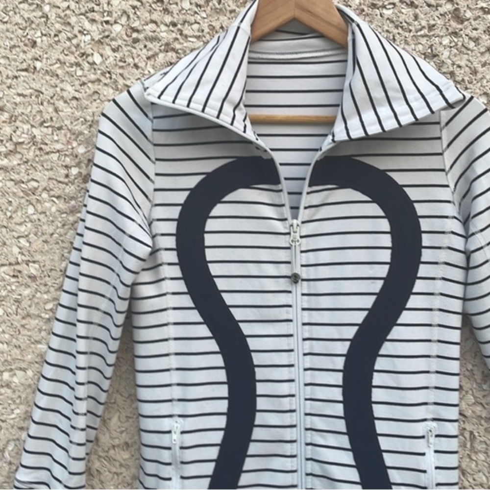Lululemon Athletica “In Stride” Jacket Deep Indigo